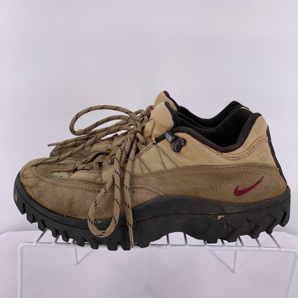 nike acg womens shoes